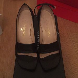 100% AUTHENTIC Sling back classic Chanel shoes